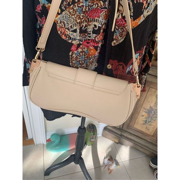 Bebe Saint Lamby Sand Clutch/Crossbody Handbag - Picture 6 of 11